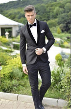 Load image into Gallery viewer, Fnoexw  Customized 2018 Red Groom Tuxedos Wedding Party Suit business Groomsman Suit mens wedding suits ( jacket+Pants+vest+tie)